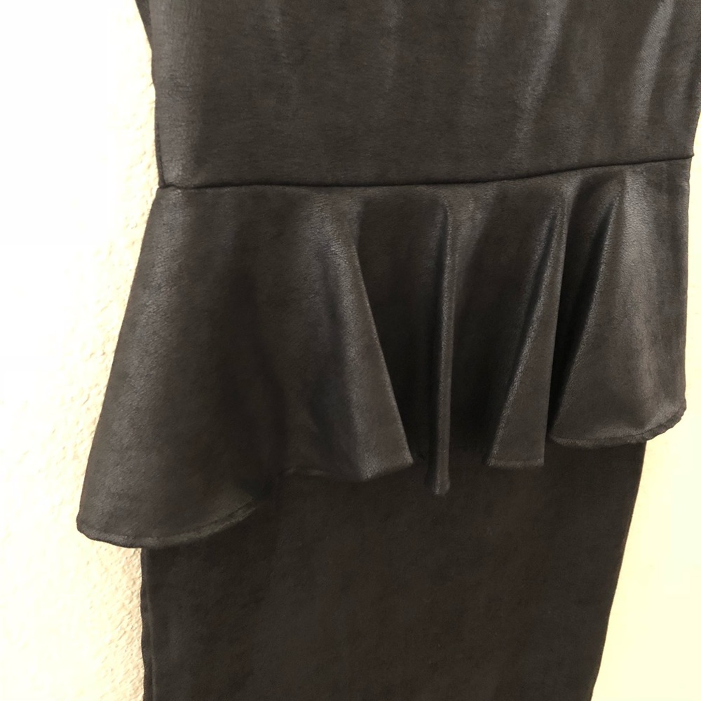 Faux suede black peplum bodycon dress - Picture 3 of 8